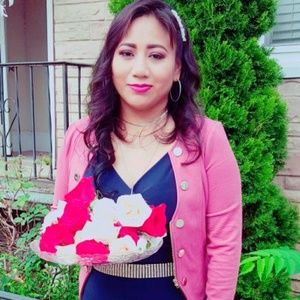 Meet your Posher, Leticia